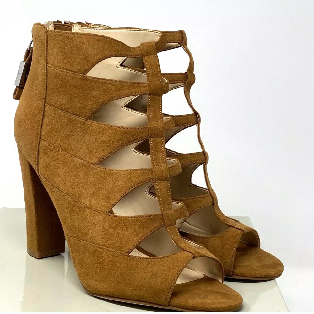 NWT Women’s Marc Fisher Size 7M Light Natural Fabric MFHEIGHTEN Cut out Bootie
